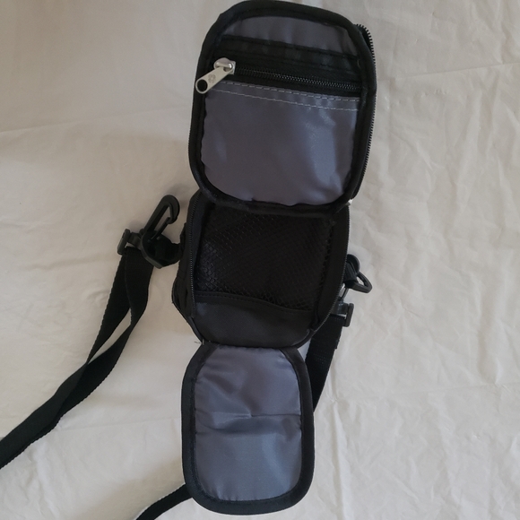 Samsonite Mini Camera Bag - Picture 7 of 10